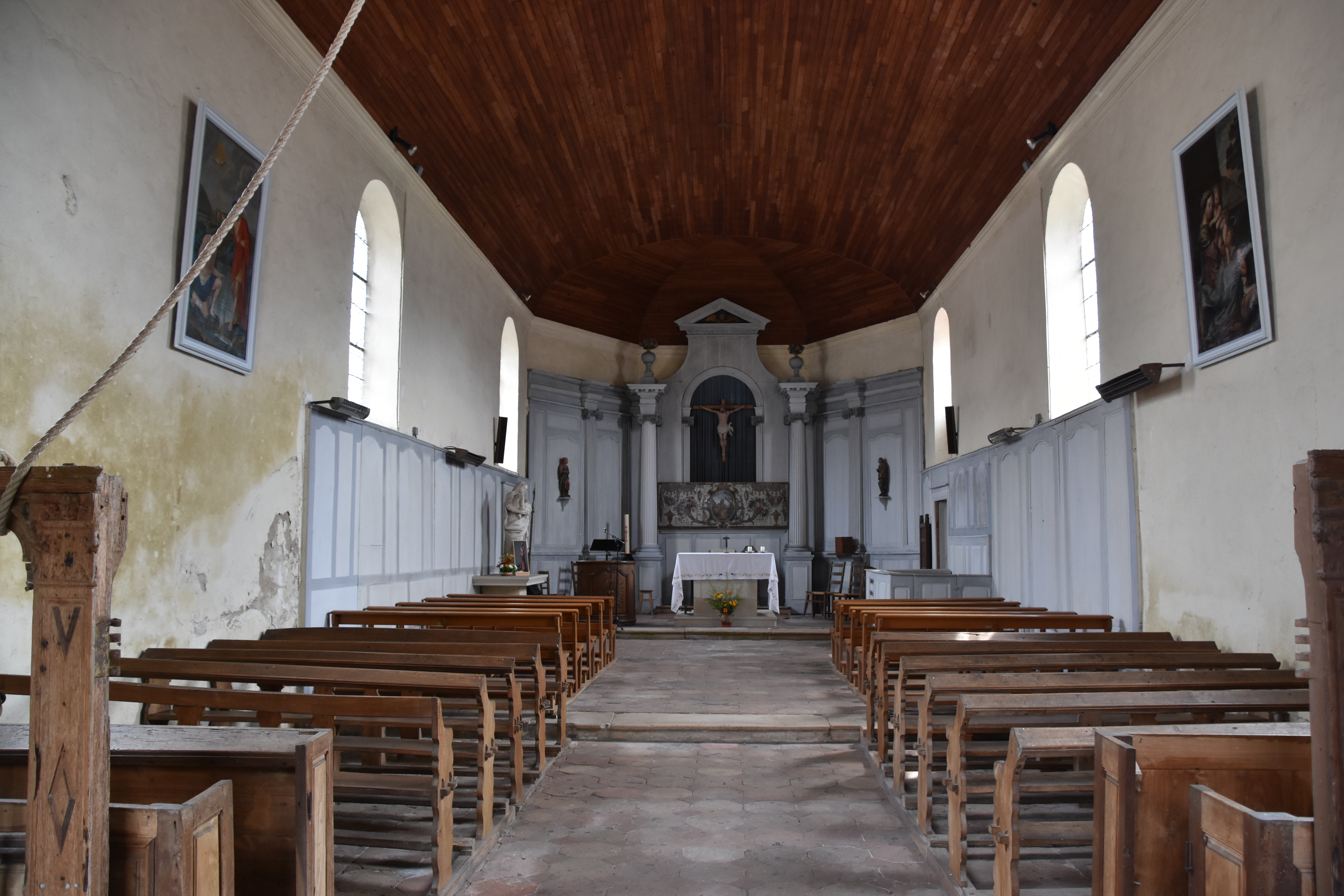 Intérieur église Malay le Petit